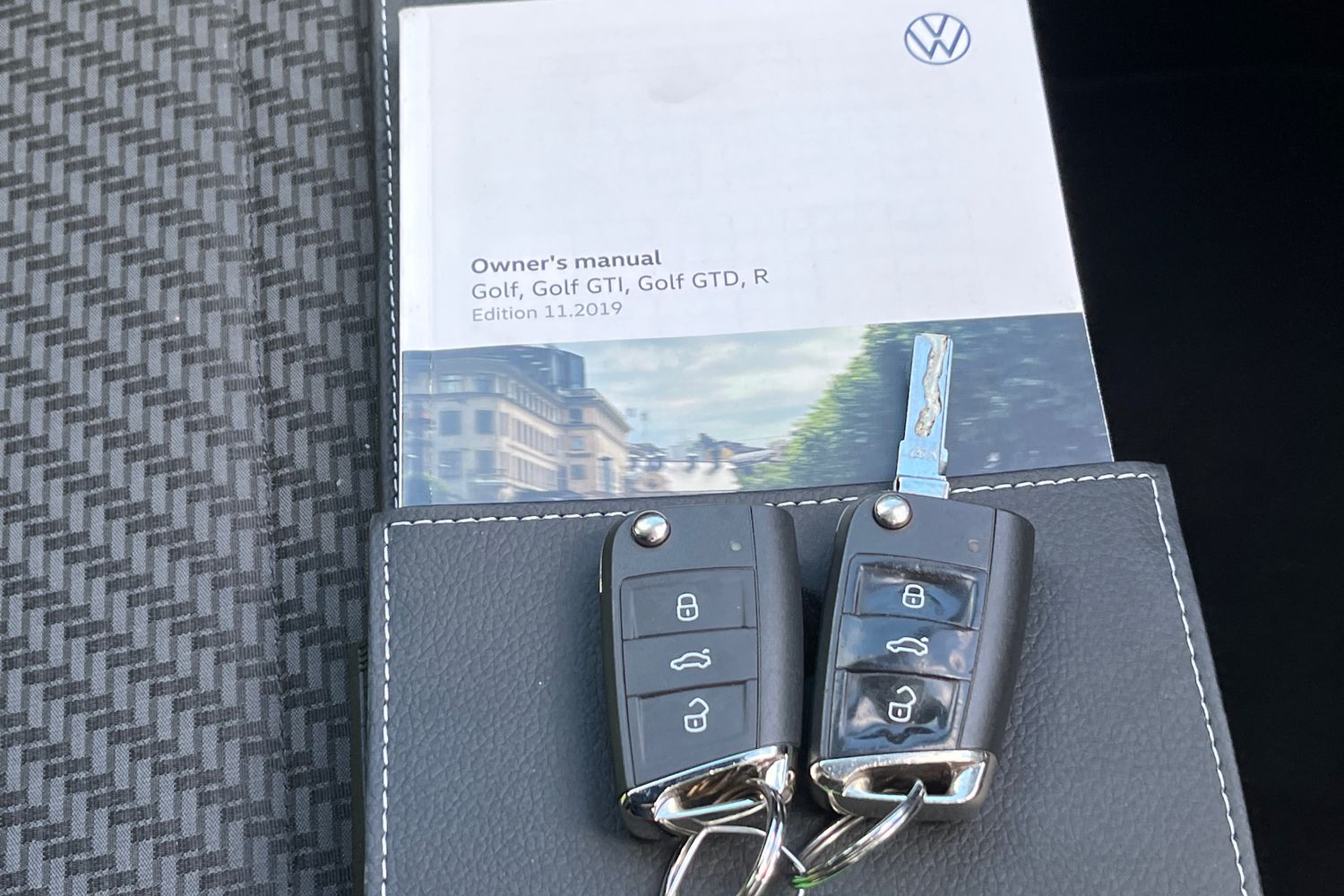 Volkswagen GOLF Photo 21