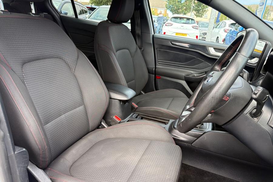 Ford FOCUS Photo autoimg-a439a487667bab2253c0ae3180b11c7b9bd76168.jpg