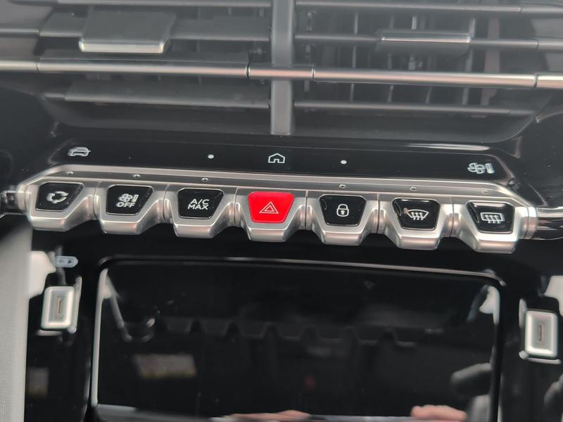 Used Peugeot 208 NV25EJU 25
