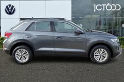 VOLKSWAGEN T-Roc Photo 4