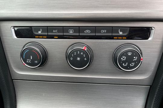 Volkswagen Golf Photo autoimg-a443370458d83755b76005826cd1f602041aea71.jpg