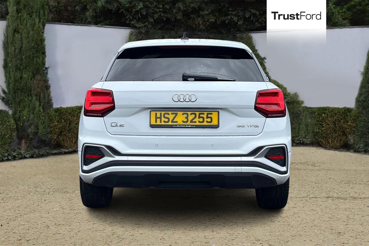 Audi Q2 Photo 6