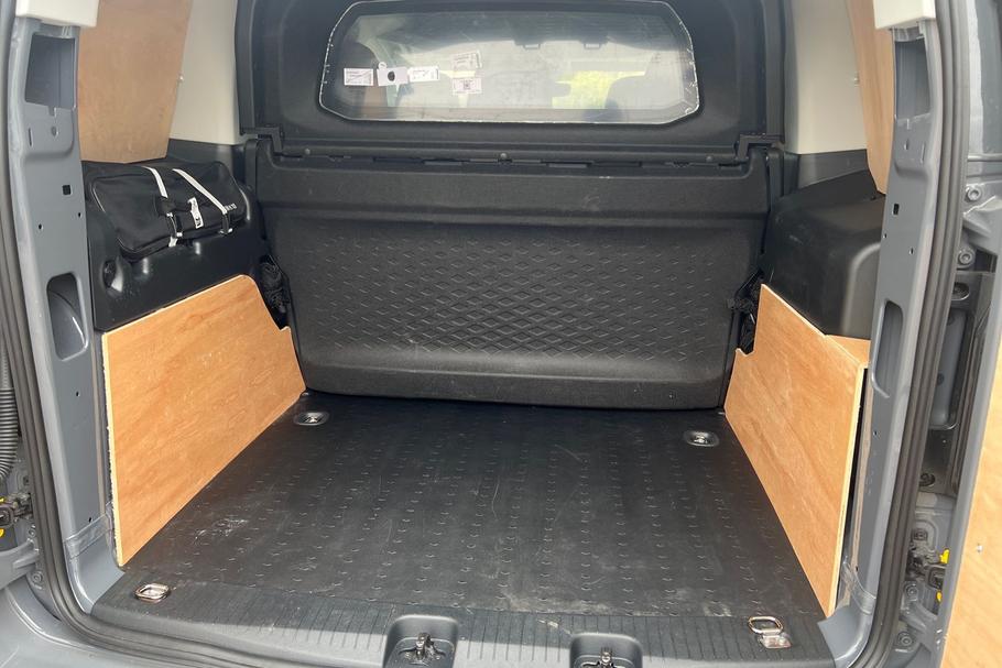 Used FORD TRANSIT CONNECT LO25AWG 25