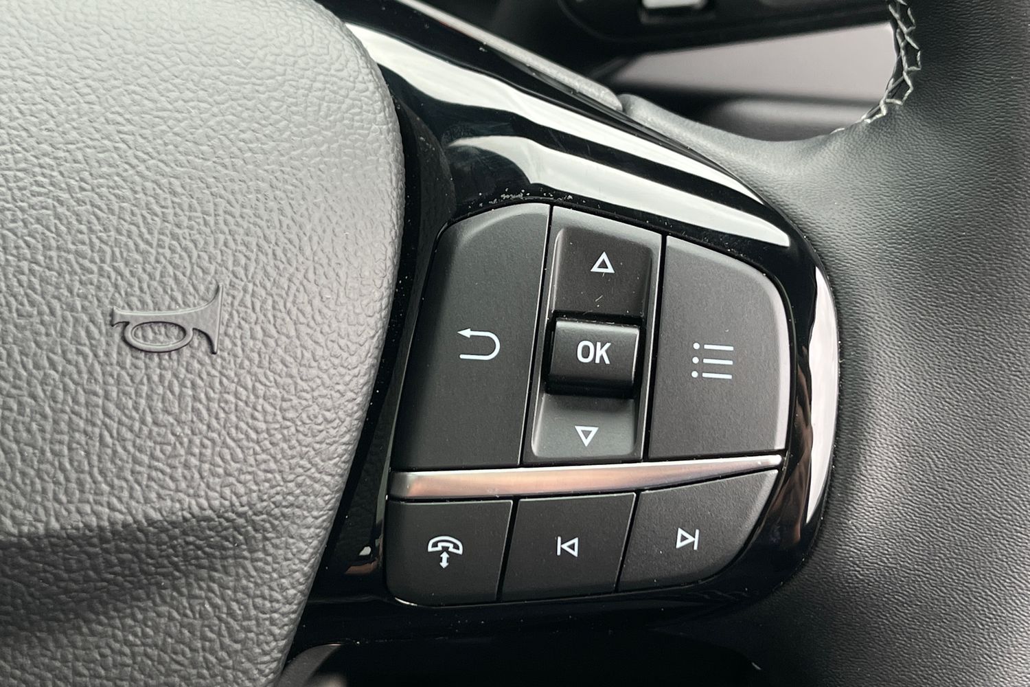 Ford KUGA Photo 38