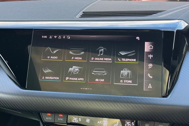 AUDI S e-tron GT Photo 13