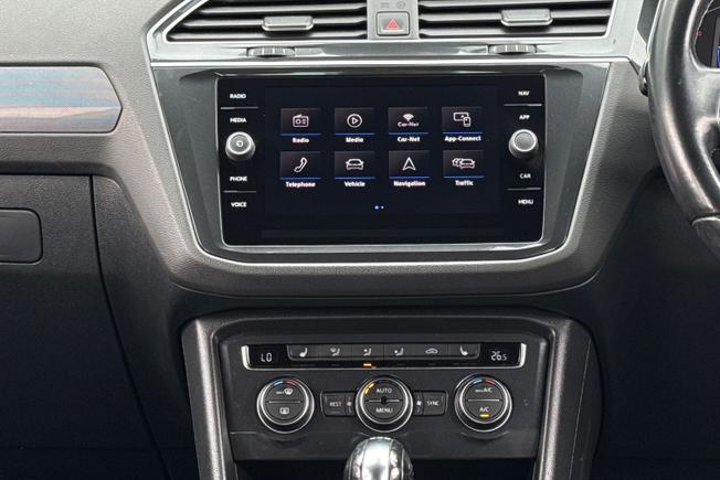 VOLKSWAGEN Tiguan Photo 41