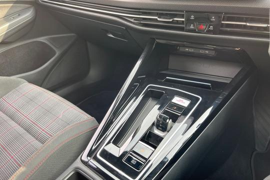 Volkswagen Golf Photo autoimg-a4575d59505e25e0aa9ced51f03a5b38b67e111f.jpg