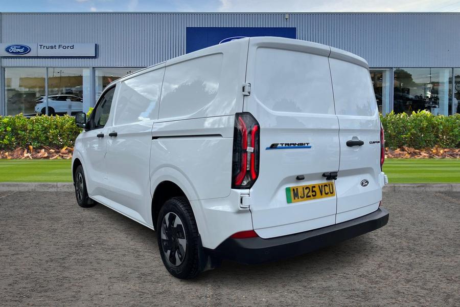 Ford E-TRANSIT CUSTOM Photo autoimg-a457e0d04022a92a5e59c7516cd72913f3173104.jpg