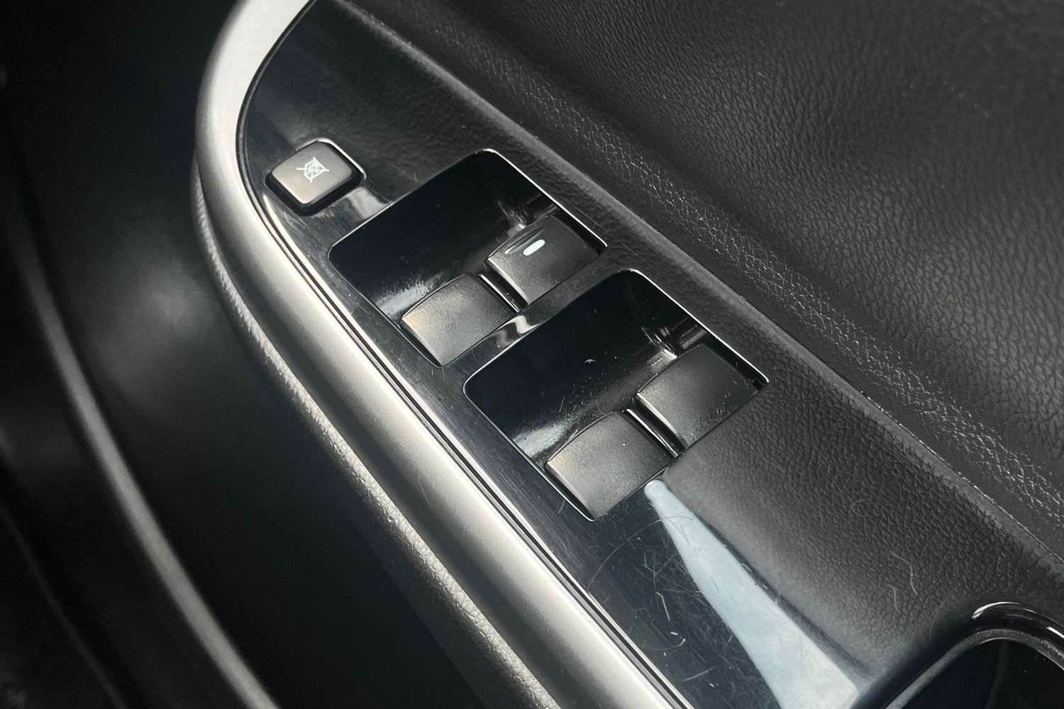 Mitsubishi L200 Photo 15