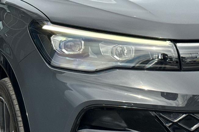 VOLKSWAGEN Tiguan Photo 19