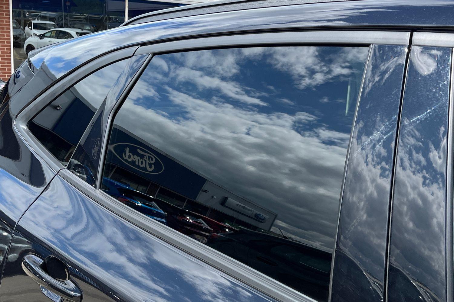Ford KUGA Photo 38