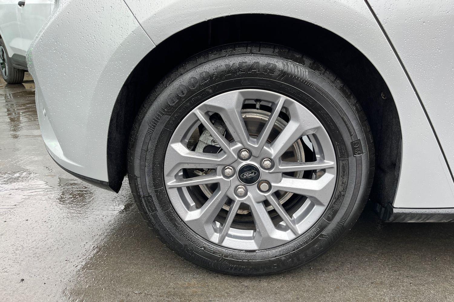 Ford FOCUS Photo 7