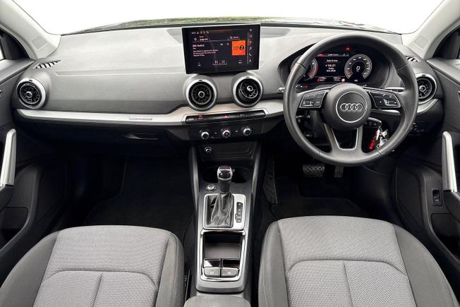 AUDI Q2 Photo 10