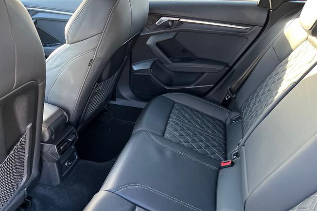 AUDI S3 Photo 42