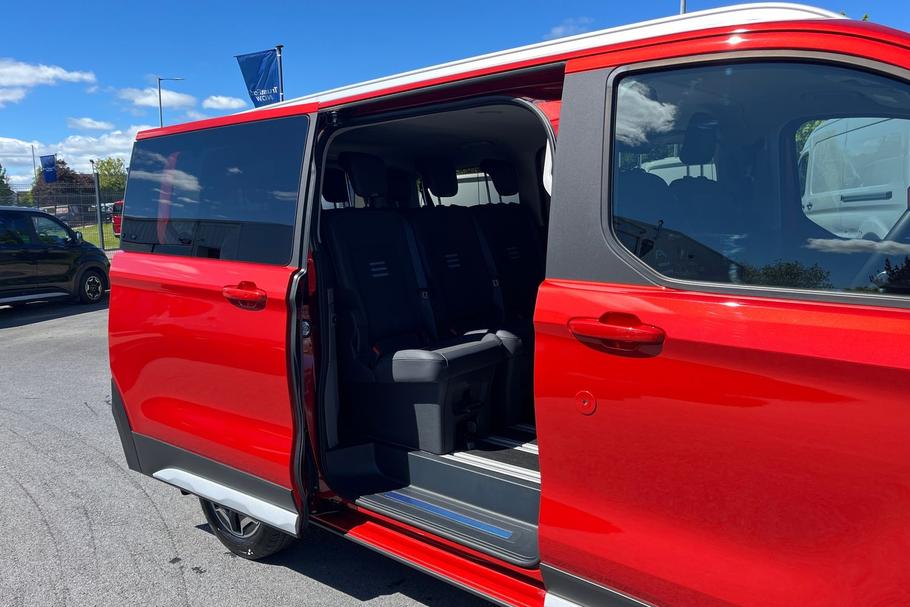 Used Ford TOURNEO CUSTOM EN25FND 27