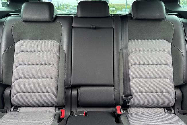 VOLKSWAGEN Tiguan Photo 42