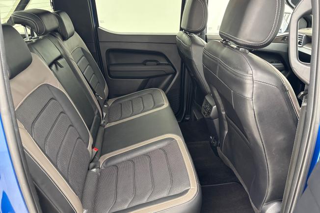 VOLKSWAGEN Amarok Photo 9