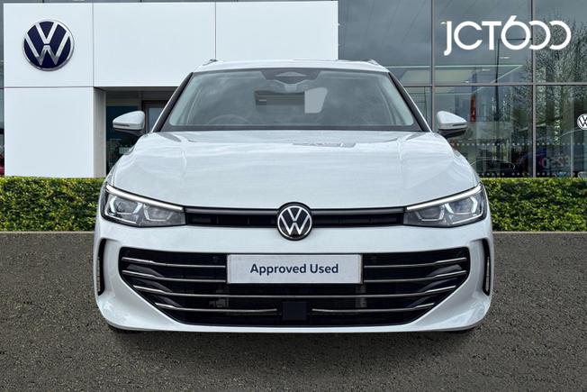 VOLKSWAGEN Passat Photo 8