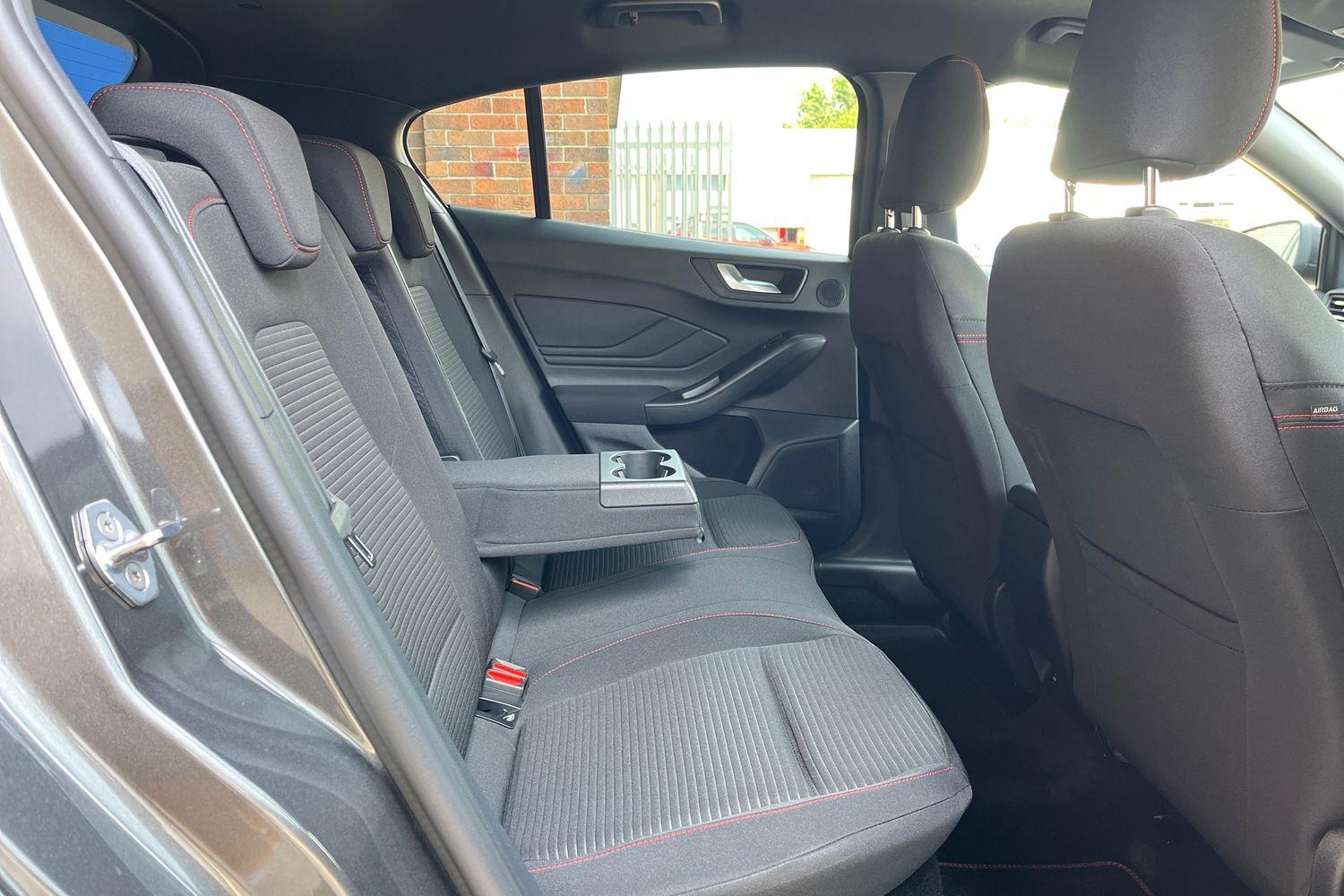 Ford Focus Photo 25