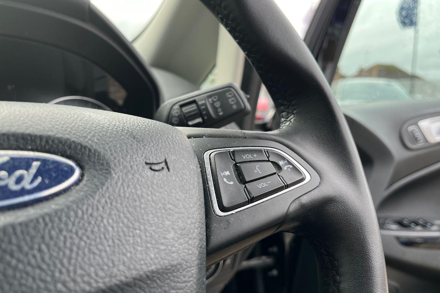 Ford ECOSPORT Photo 25