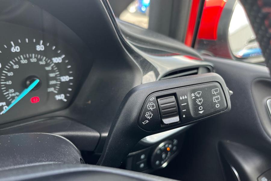 Ford FIESTA Photo autoimg-a475de18ea0c1421c7233dbc056b3bafafeccbd0.jpg