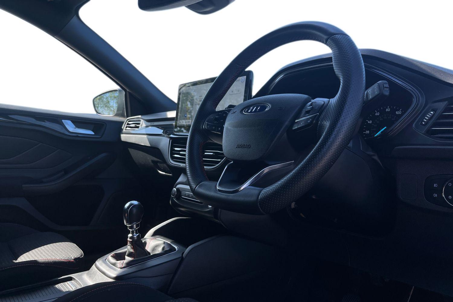 Ford FOCUS Photo 8
