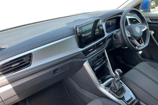 VOLKSWAGEN T-Roc Photo 2