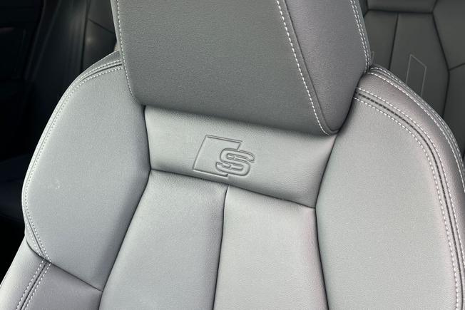 Audi Q4 e-tron Photo 47