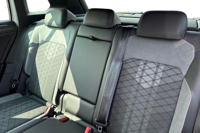 VOLKSWAGEN Tiguan Photo 9