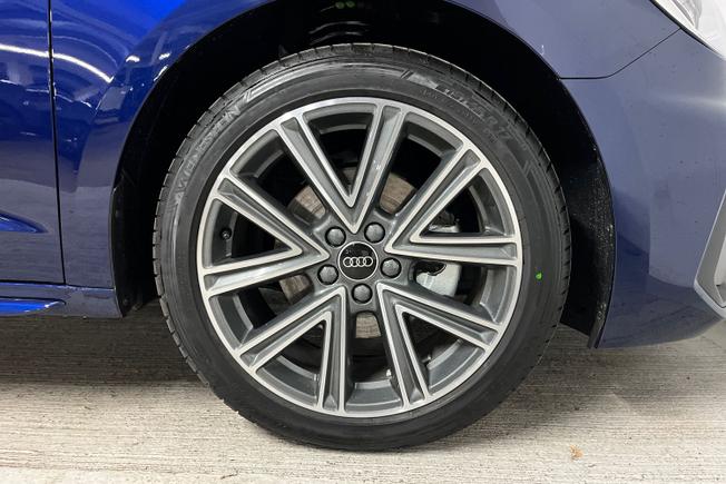 AUDI  A1 Photo 5
