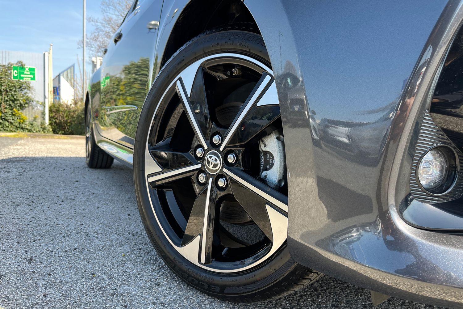 Toyota YARIS Photo 7