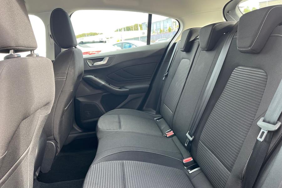 Ford FOCUS Photo autoimg-a4863a5c1bdbd0447bc328441cae33be4c3b37ea.jpg