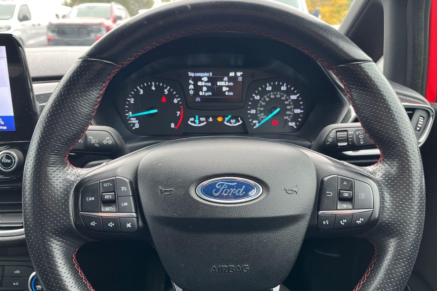 Ford Fiesta Photo 11