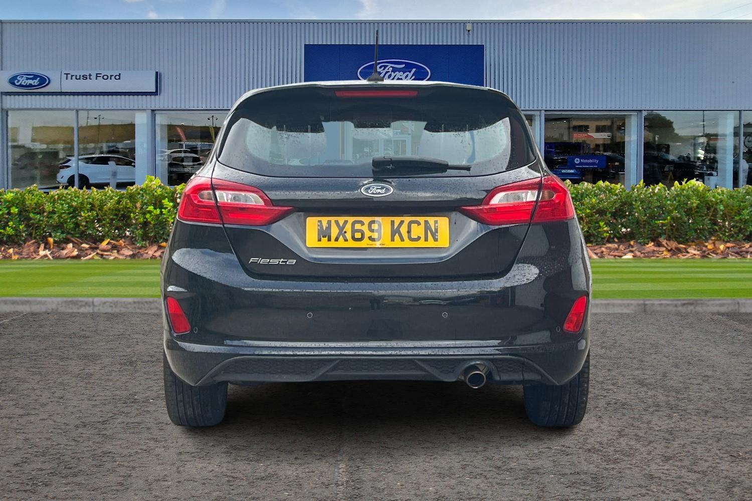 Ford FIESTA Photo 6