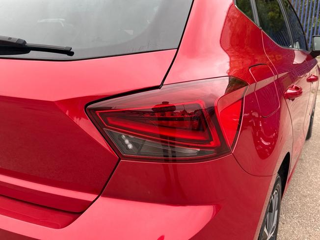 SEAT Ibiza Photo 18