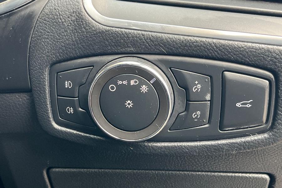 Ford S-MAX Photo autoimg-a493595f9fe6400b1df0ed8a131800ddd7f56414.jpg