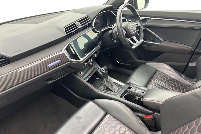 AUDI RS Q3 Photo 2