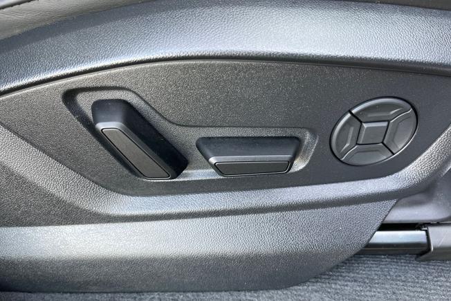 AUDI Q8 Photo 53