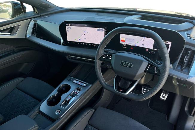 Audi Q4 Photo 7