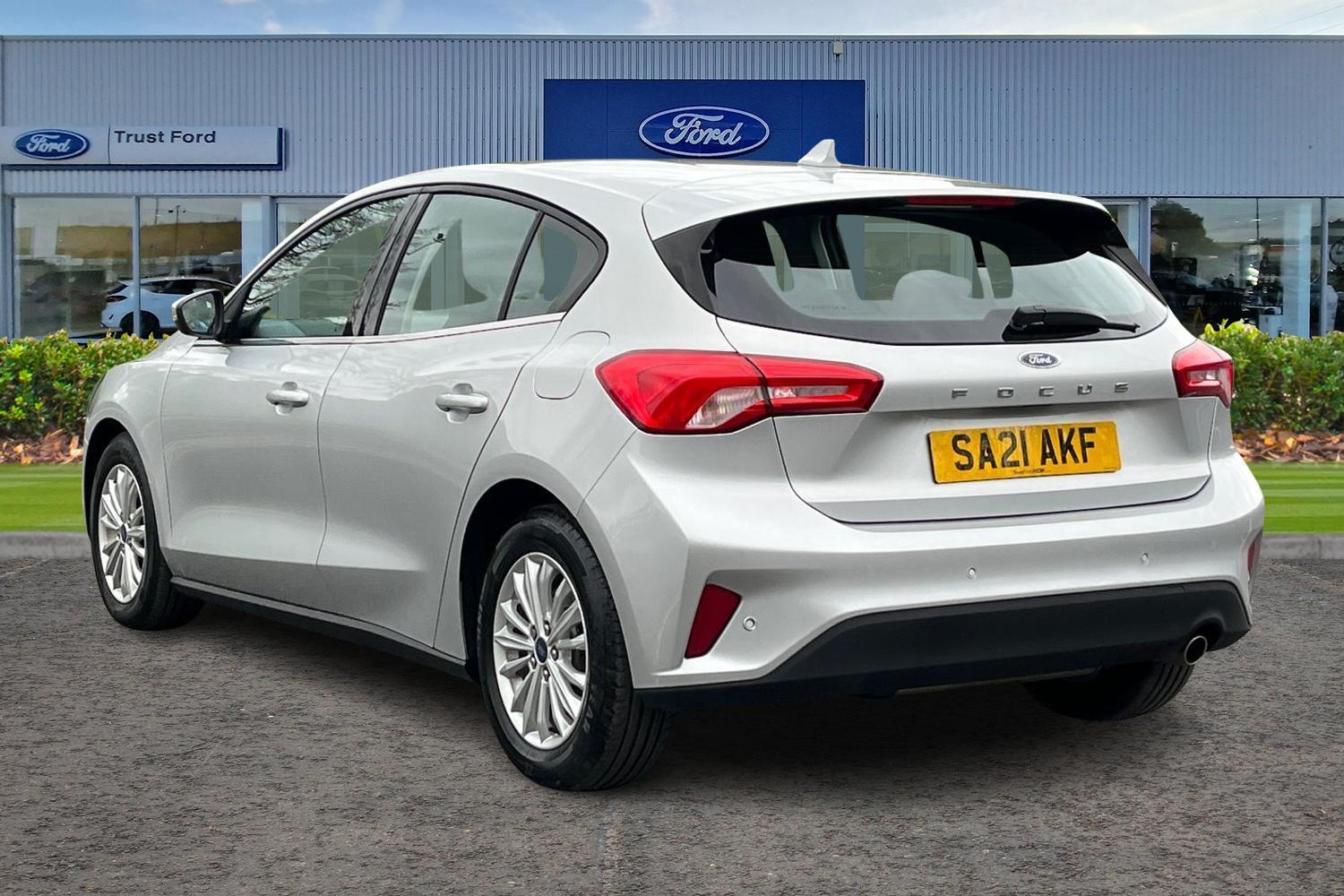 Ford FOCUS Photo 1