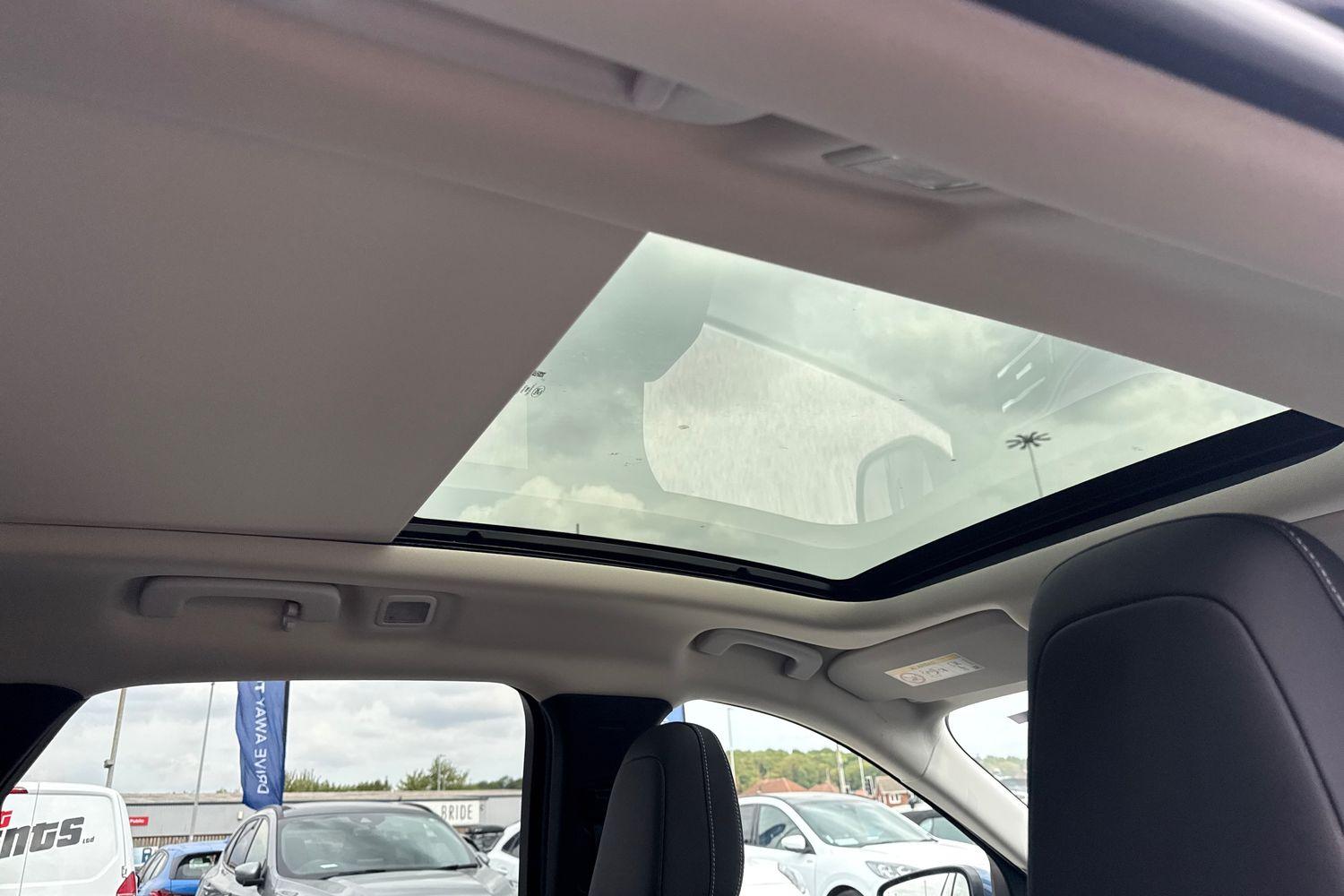 Ford KUGA Photo 21