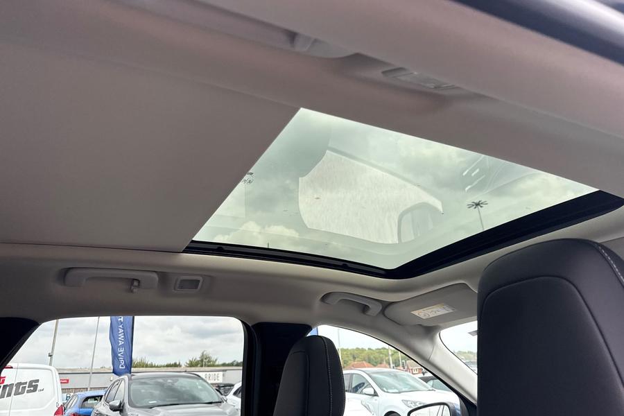 Ford KUGA Photo autoimg-a49fb45fab1a134d0d80c0955d30395d772f4f6a.jpg