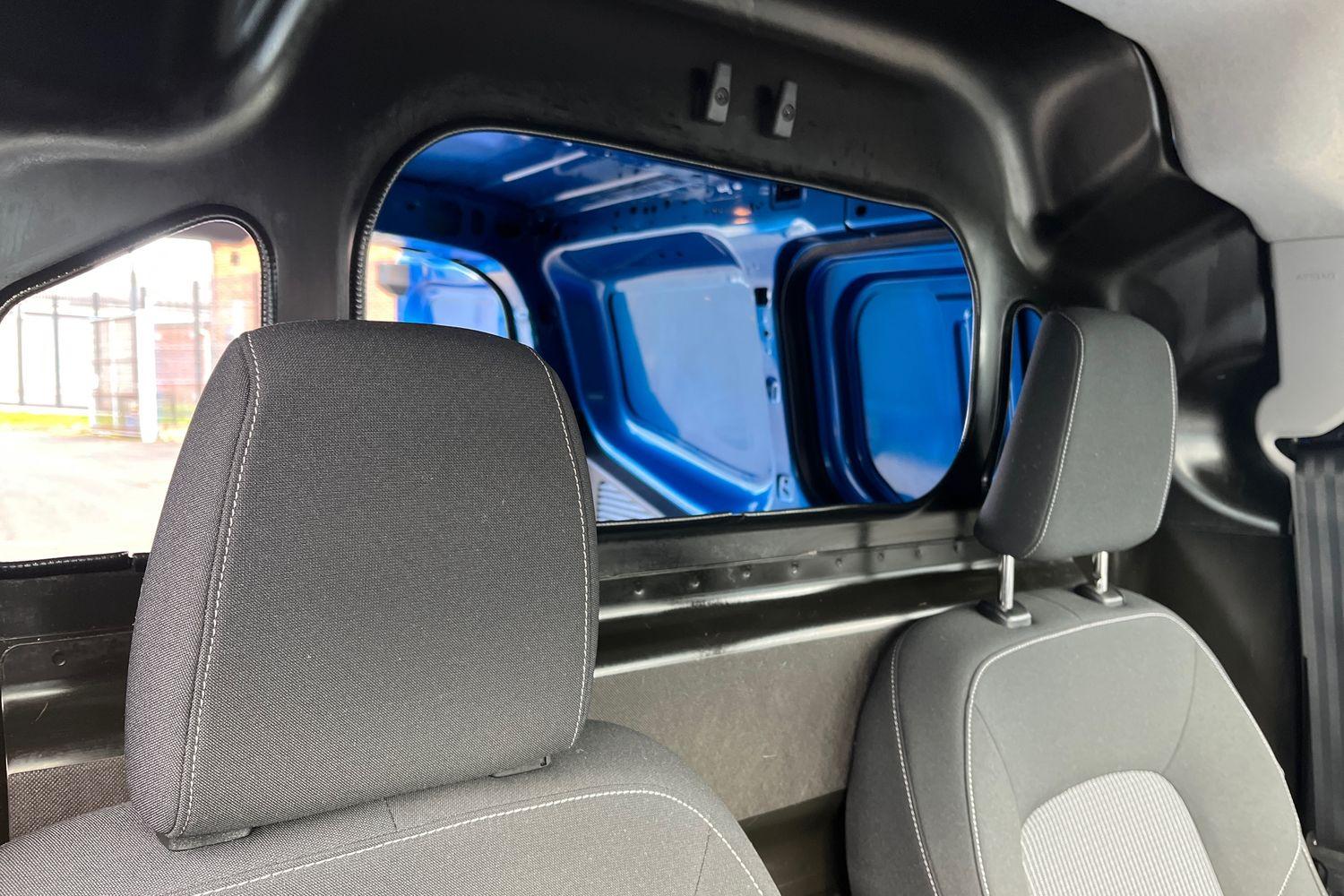 Ford TRANSIT COURIER Photo 33