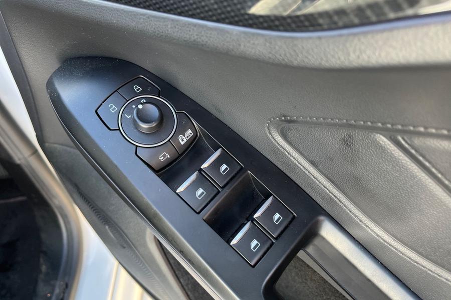 Ford FOCUS Photo autoimg-a4a60065271fede2c98e87e7d2bd39cc7782be80.jpg