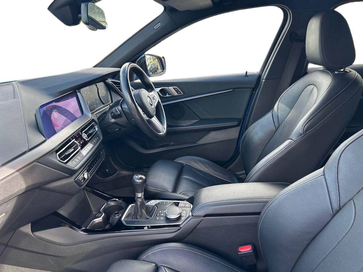 BMW 1 Series Photo 2