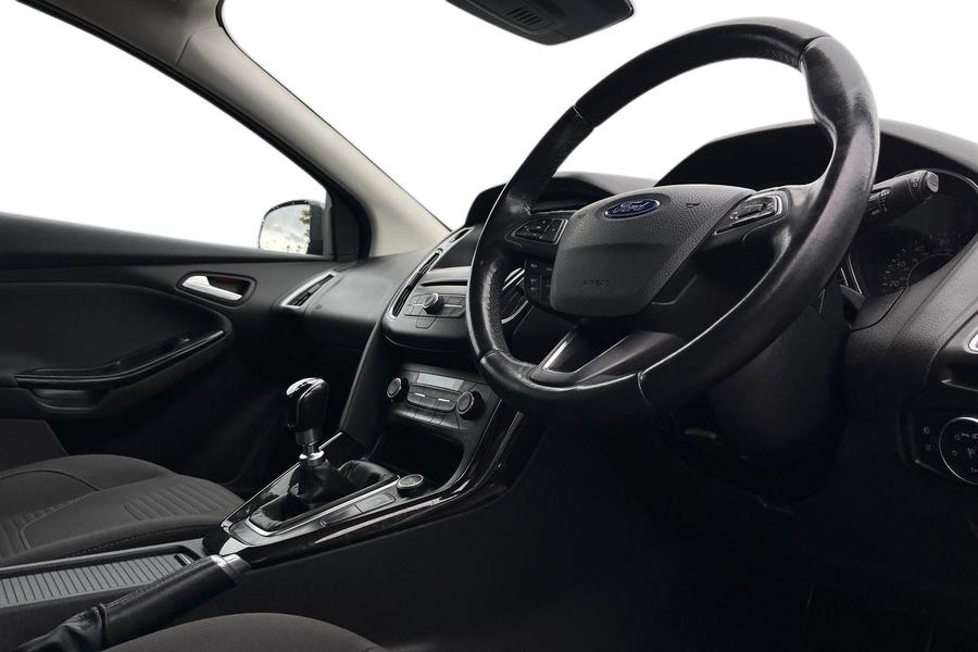 Ford Focus Photo autoimg-a4a670444a8ad2685adc5b6bebac93841f84d1db.jpg