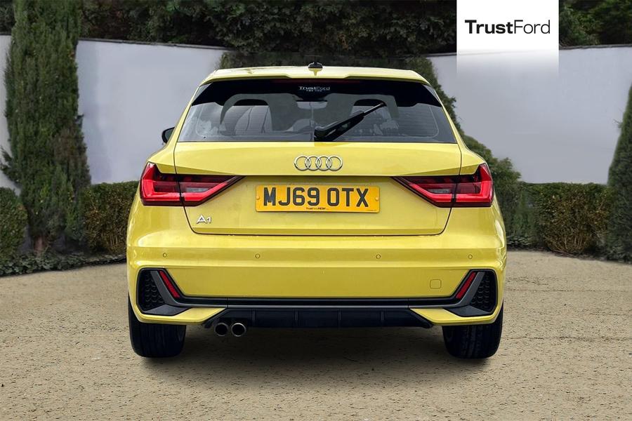 Audi A1 Photo autoimg-a4a69f6447e146aa8fcf87d1e0e4e924fa392a1d.jpg