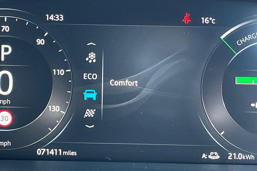 Jaguar I-PACE Photo autoimg-a4a8216cd3e007fe4d34c781d5bc2f5c97ae756a.jpg