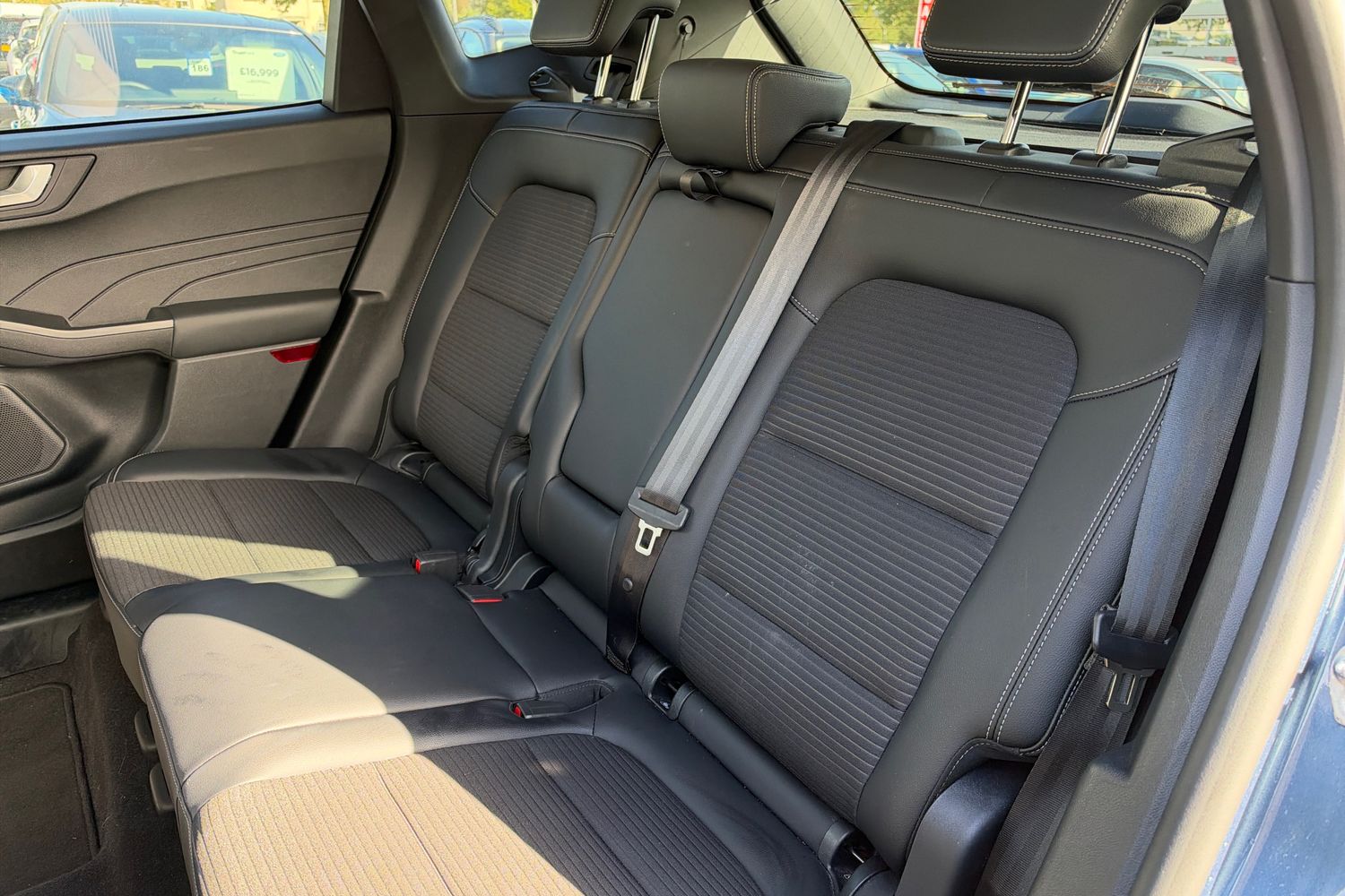 Ford KUGA Photo 19
