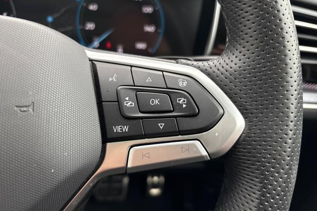 VOLKSWAGEN Touareg Photo 17